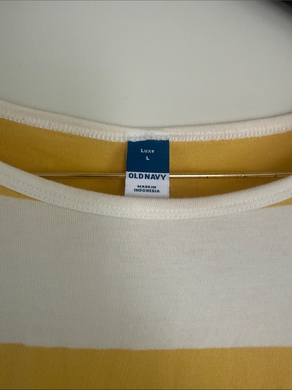 Old Navy Women’s Yellow & White Cotton Striped Relaxed Tee Sz L EUC - Picture 2 of 4